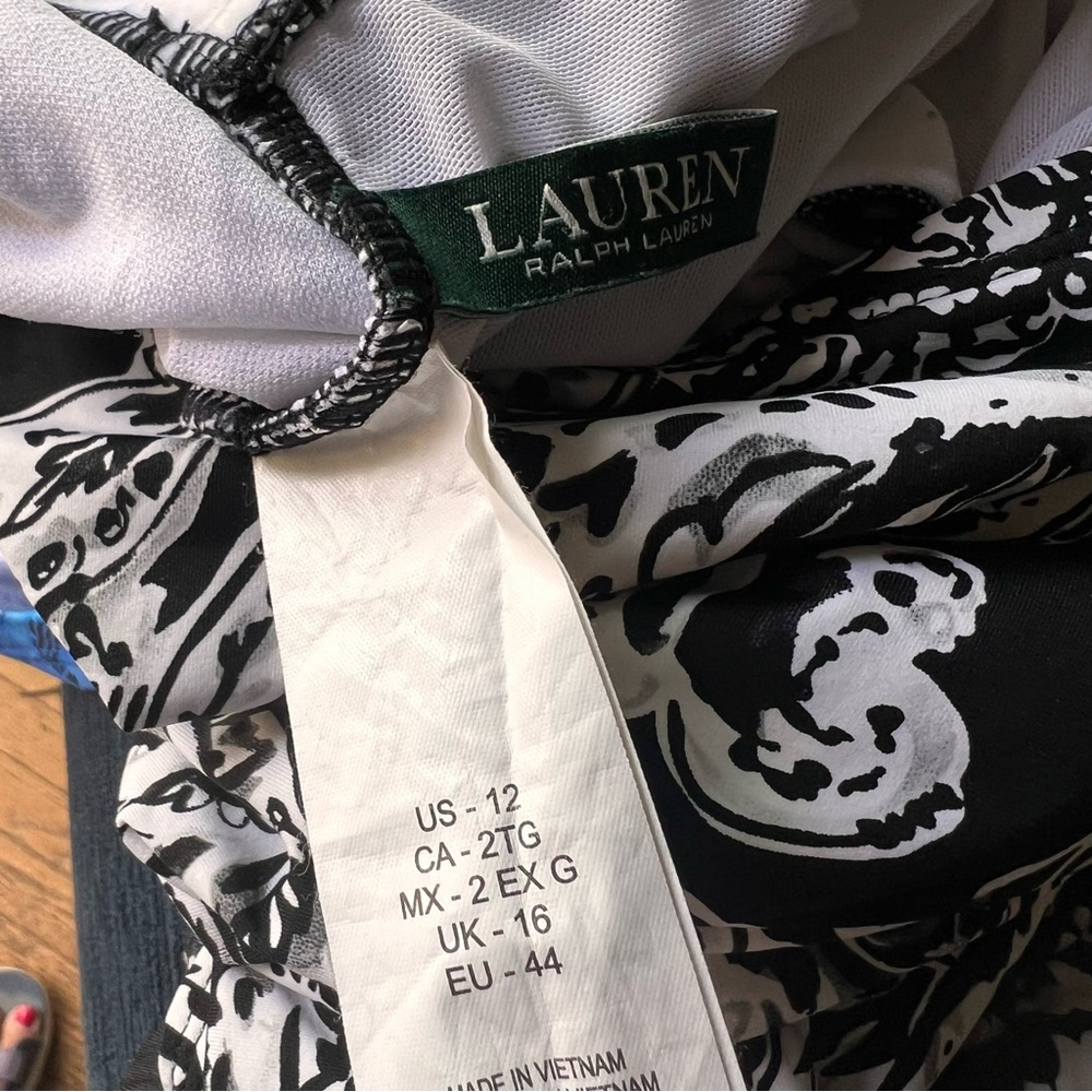 Ralph Lauren black white floral sweetheart swimsuit, size 12 - Picture 8 of 9